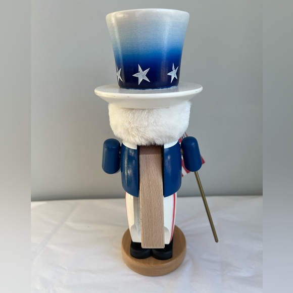 STEINBACH CHUBBY UNCLE SAM NUTCRACKER HOLDING AMERICAN FLAG STAMPED - Picture 4 of 12